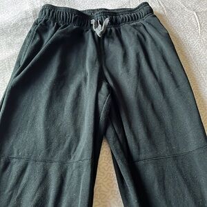Cat & Jack kids black sweatpants in size medium 8/10